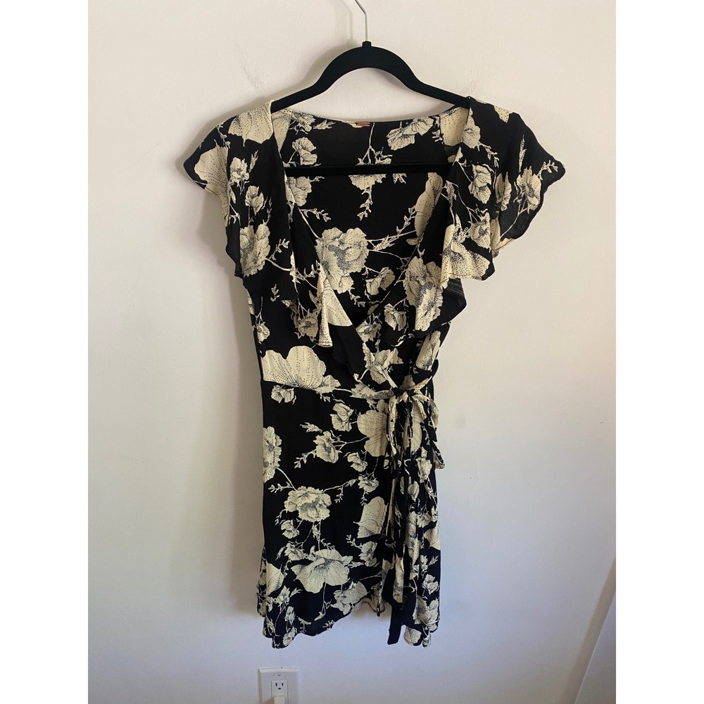 Free People Black Cream Floral Wrap Mini Dress Ruffle Flutter Sleeve V-Neck